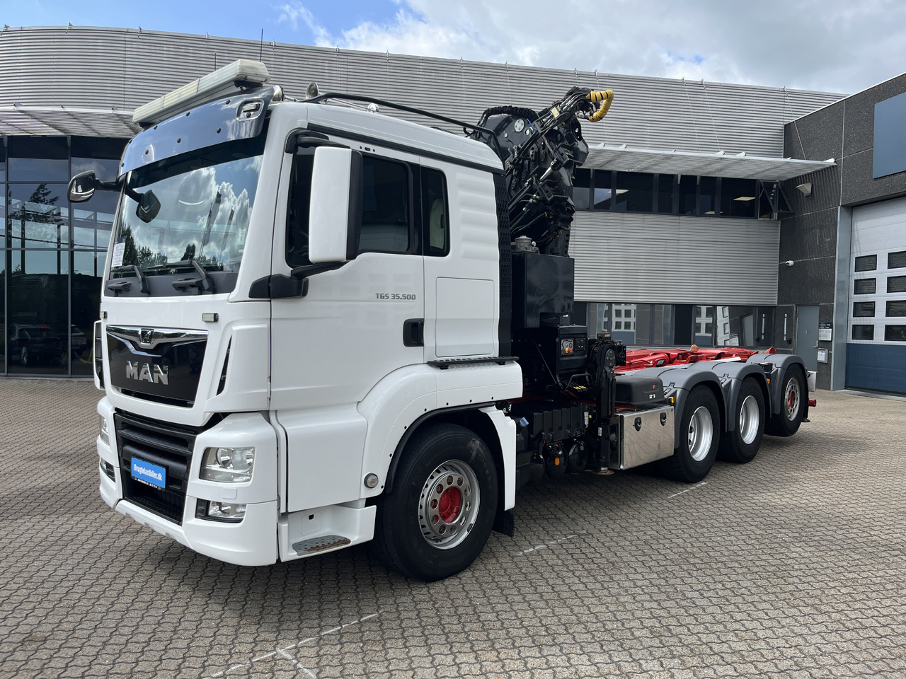 MAN TGS 35.500 8x4 - Containertransporter/ Wissellaadbak vrachtwagen, Kraanwagen: afbeelding 1 MAN TGS 35.500 8x4 - Containertransporter/ Wissellaadbak vrachtwagen, Kraanwagen: afbeelding 1