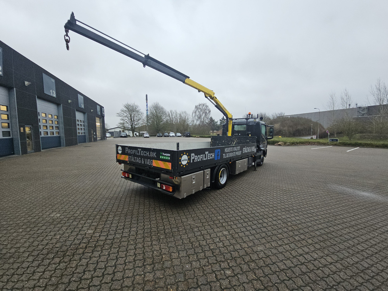 Renault D-Serie - Vrachtwagen met open laadbak, Kraanwagen: afbeelding 3 Renault D-Serie - Vrachtwagen met open laadbak, Kraanwagen: afbeelding 3