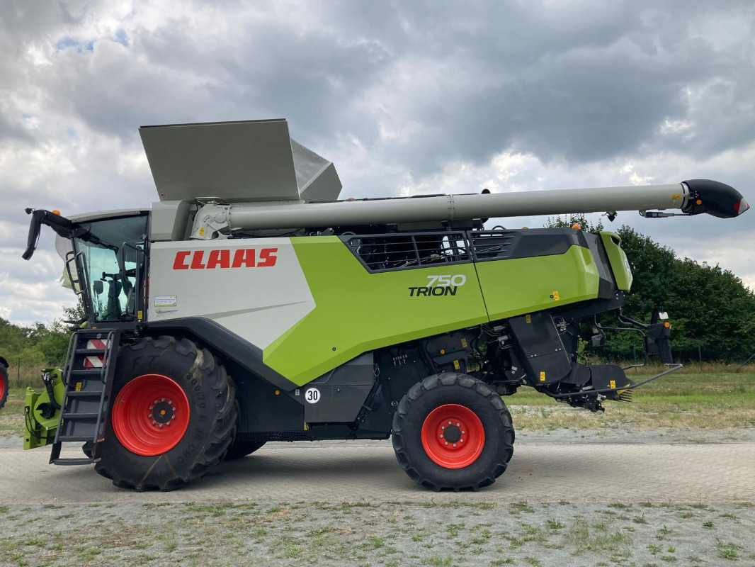 CLAAS Trion 750 - Maaidorser: afbeelding 1 CLAAS Trion 750 - Maaidorser: afbeelding 1