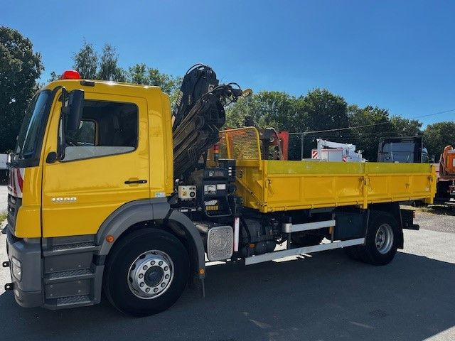 Mercedes-Benz Axor 1828 mit Kipper und Ladekran Top - Kipper vrachtwagen, Kraanwagen: afbeelding 1 Mercedes-Benz Axor 1828 mit Kipper und Ladekran Top - Kipper vrachtwagen, Kraanwagen: afbeelding 1
