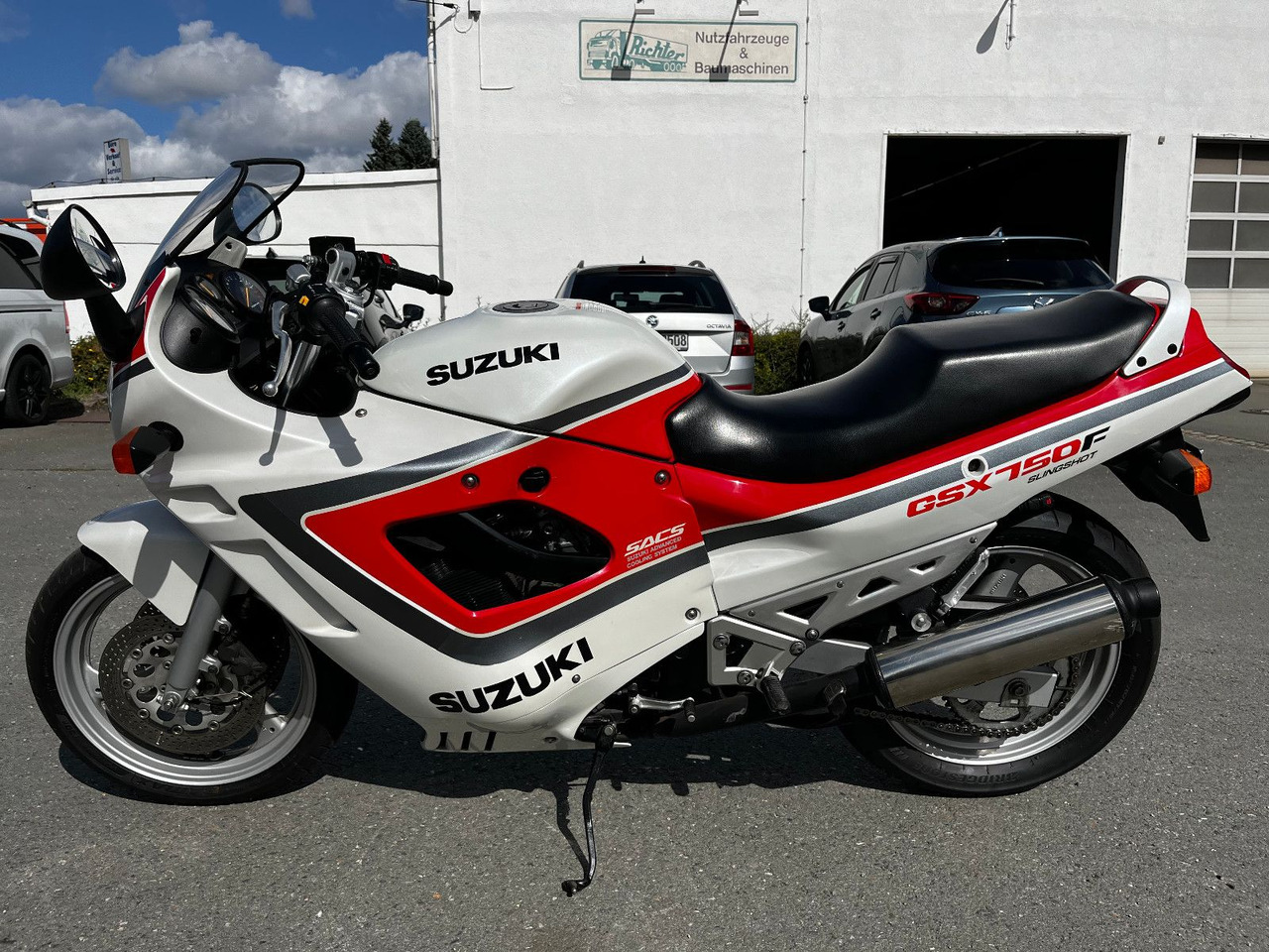 Suzuki GSX 750 - Motorfiets: afbeelding 1 Suzuki GSX 750 - Motorfiets: afbeelding 1