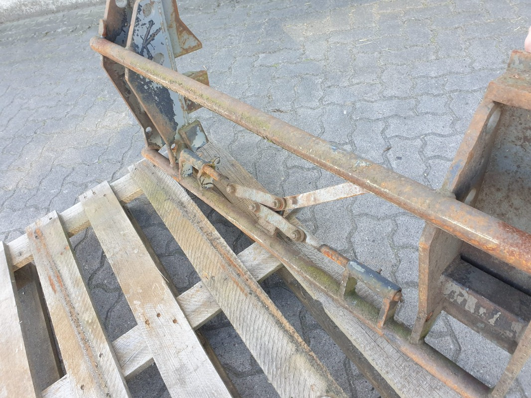 ADAPTERRAHMEN KRAMER / EURO - Voorlader voor tractor: afbeelding 4 ADAPTERRAHMEN KRAMER / EURO - Voorlader voor tractor: afbeelding 4