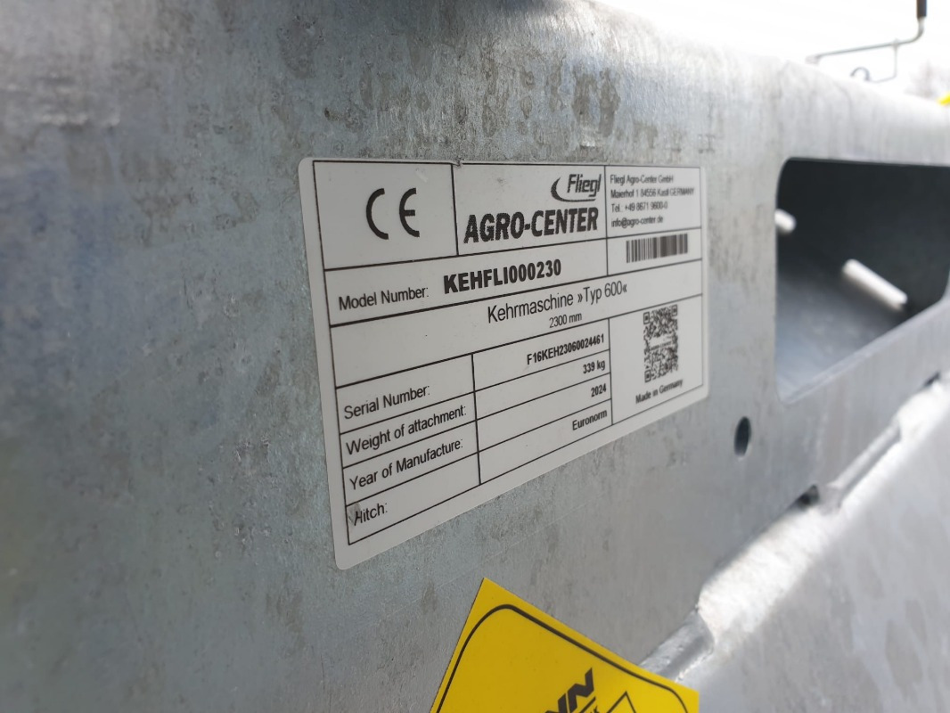 Fliegl KEHRMASCHINE TYP 600 - Maaimachine: afbeelding 2 Fliegl KEHRMASCHINE TYP 600 - Maaimachine: afbeelding 2