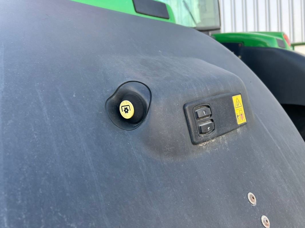 John Deere 6195R - Tractor: afbeelding 3 John Deere 6195R - Tractor: afbeelding 3