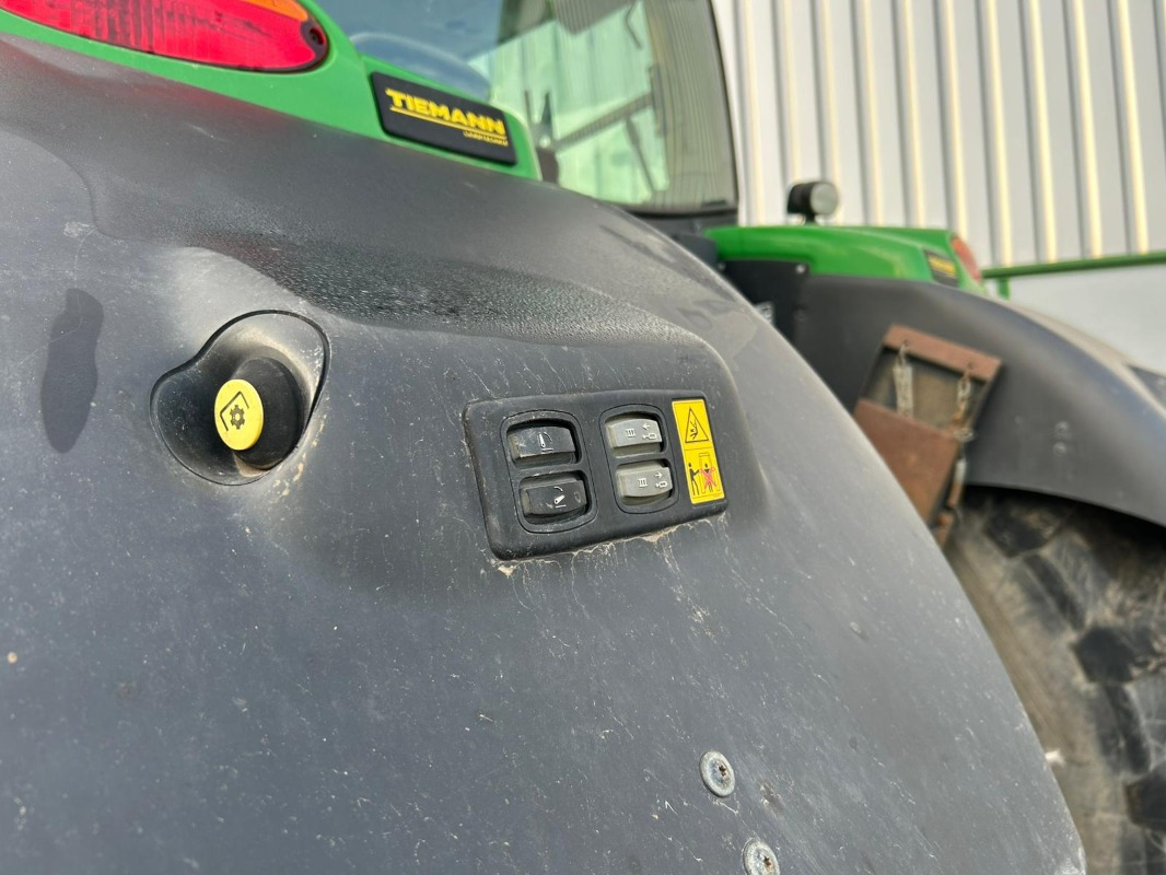 John Deere 6215R - Tractor: afbeelding 4 John Deere 6215R - Tractor: afbeelding 4
