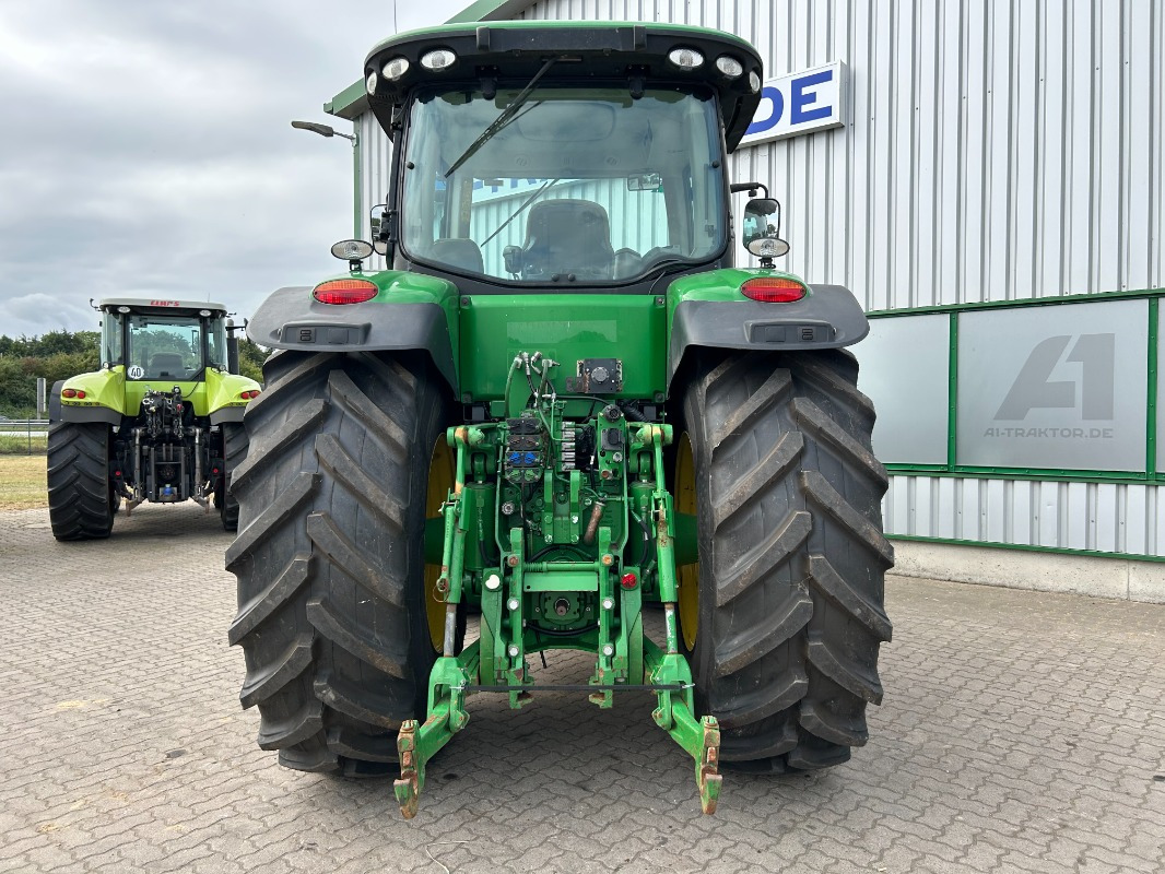 John Deere 8310R - Tractor: afbeelding 3 John Deere 8310R - Tractor: afbeelding 3