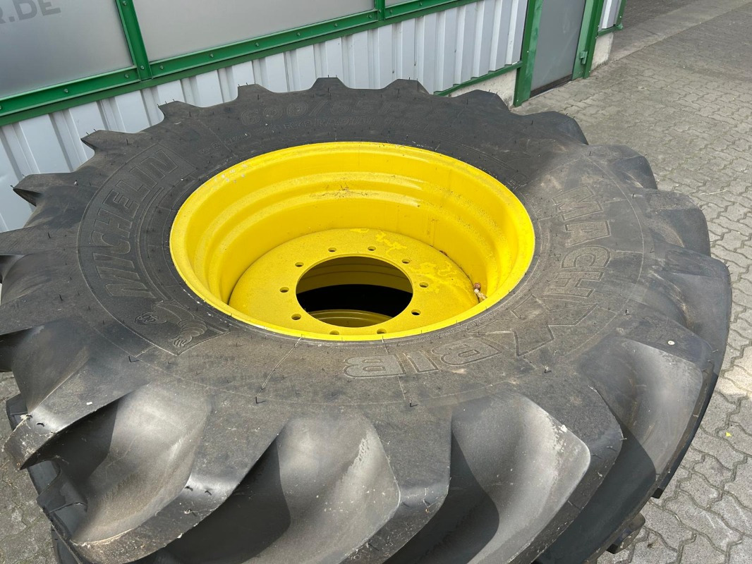 Michelin 600/65R28 - 2 Stück - Banden en velgen voor Landbouwmachine: afbeelding 2 Michelin 600/65R28 - 2 Stück - Banden en velgen voor Landbouwmachine: afbeelding 2