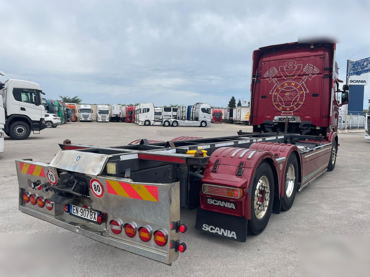 SCANIA R560 - Containertransporter/ Wissellaadbak vrachtwagen: afbeelding 2 SCANIA R560 - Containertransporter/ Wissellaadbak vrachtwagen: afbeelding 2