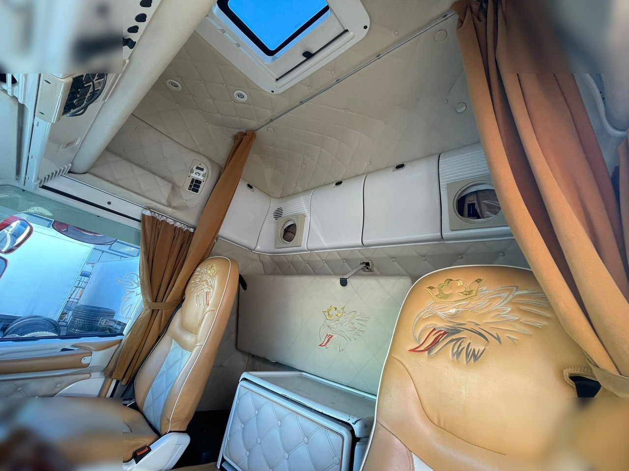 SCANIA R124.420 - Trekker: afbeelding 3 SCANIA R124.420 - Trekker: afbeelding 3