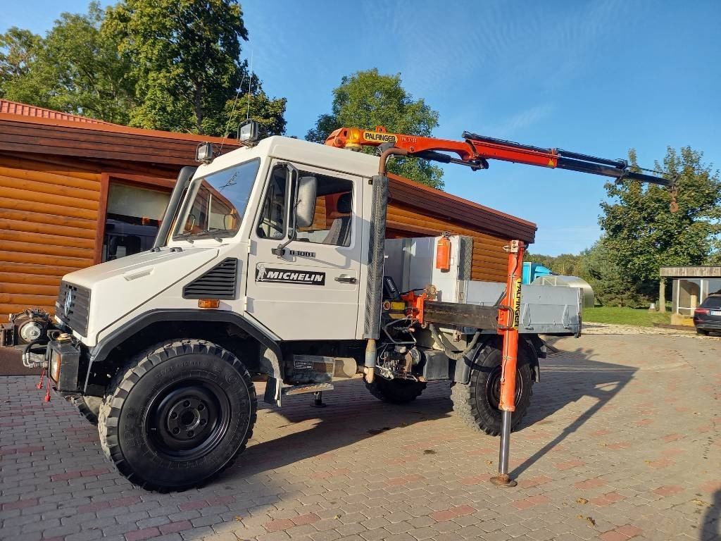 Unimog UNIMOG 4X4 - Kraanwagen: afbeelding 2 Unimog UNIMOG 4X4 - Kraanwagen: afbeelding 2