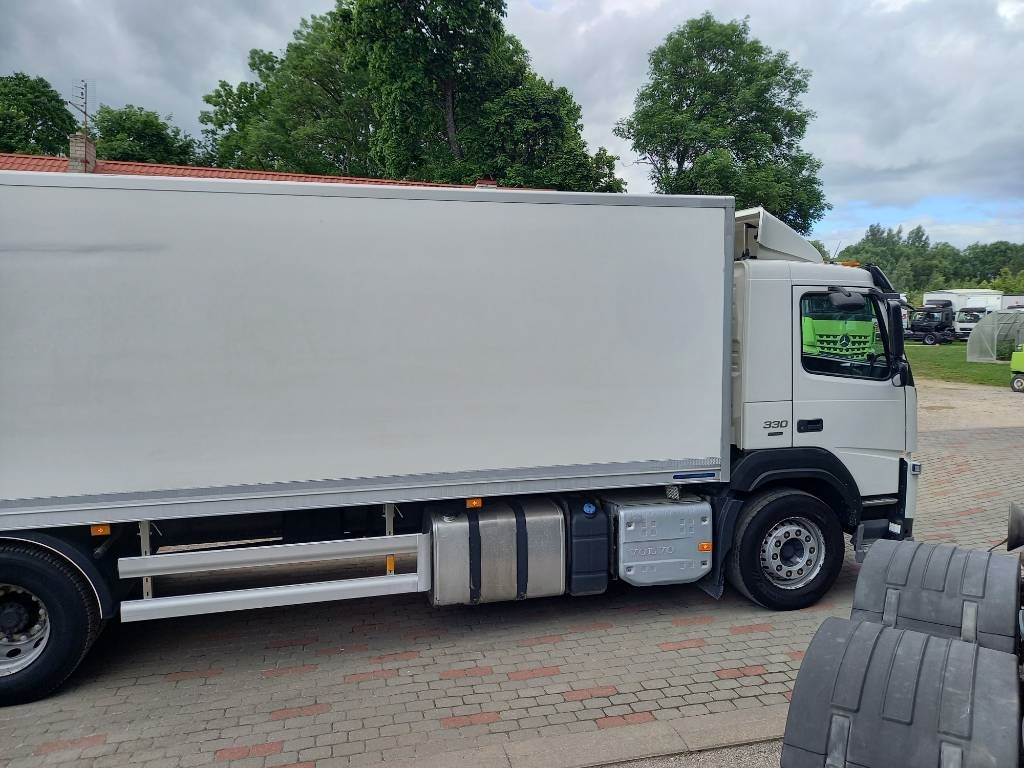 Koelwagen vrachtwagen Volvo FM 330, 6x2, CARRIER SUPRA 950 U: afbeelding 21