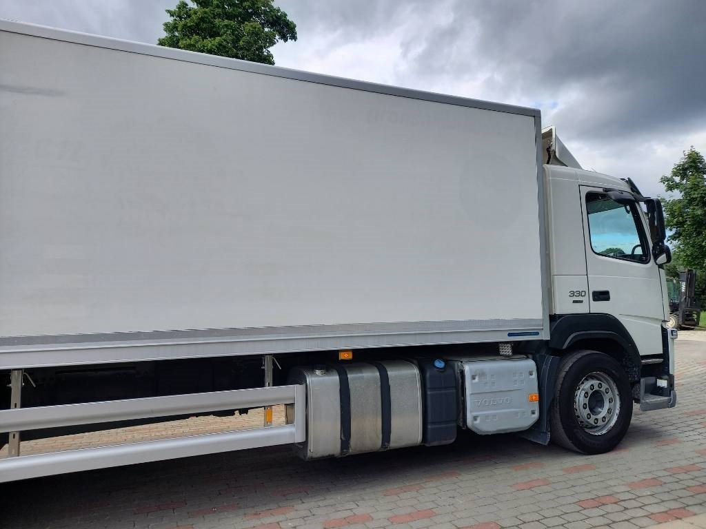 Koelwagen vrachtwagen Volvo FM 330, 6x2, CARRIER SUPRA 950 U: afbeelding 19