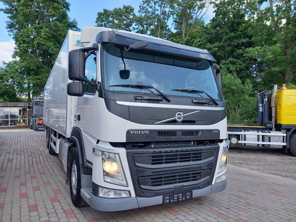 Volvo FM 330, 6x2, CARRIER SUPRA 950 U - Koelwagen vrachtwagen: afbeelding 4 Volvo FM 330, 6x2, CARRIER SUPRA 950 U - Koelwagen vrachtwagen: afbeelding 4