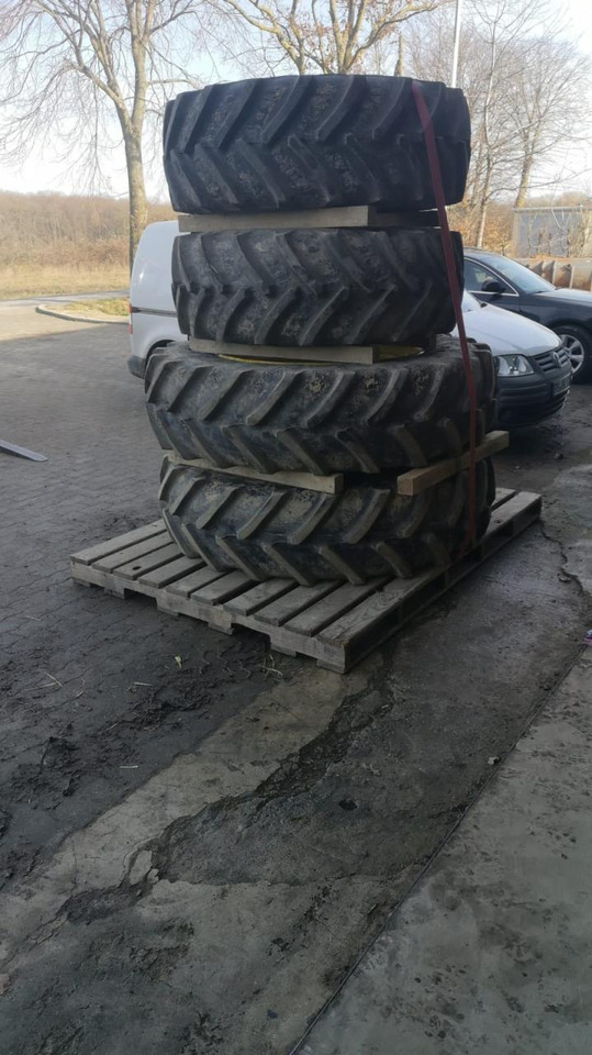 Firestone 460/85R42 480/70R30 - Band: afbeelding 1 Firestone 460/85R42 480/70R30 - Band: afbeelding 1