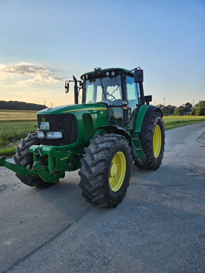 John Deere 6920 - Tractor: afbeelding 1 John Deere 6920 - Tractor: afbeelding 1