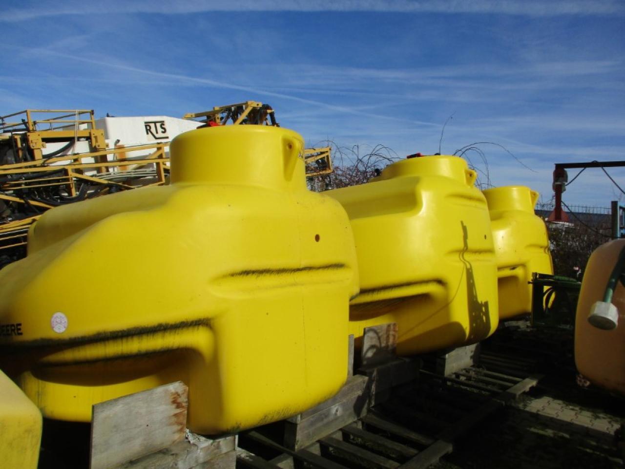 John Deere Tanks - Veldspuit: afbeelding 1 John Deere Tanks - Veldspuit: afbeelding 1