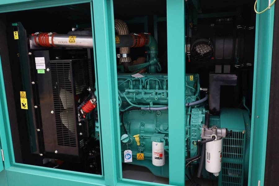 Cummins C220D5EQ Declaration of Conformity, Diesel, 220kVA - Industrie generator: afbeelding 4 Cummins C220D5EQ Declaration of Conformity, Diesel, 220kVA - Industrie generator: afbeelding 4