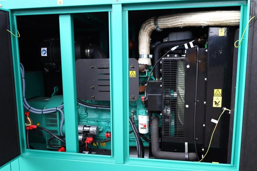 Cummins C220D5EQ Declaration of Conformity, Diesel, 220kVA - Industrie generator: afbeelding 2 Cummins C220D5EQ Declaration of Conformity, Diesel, 220kVA - Industrie generator: afbeelding 2
