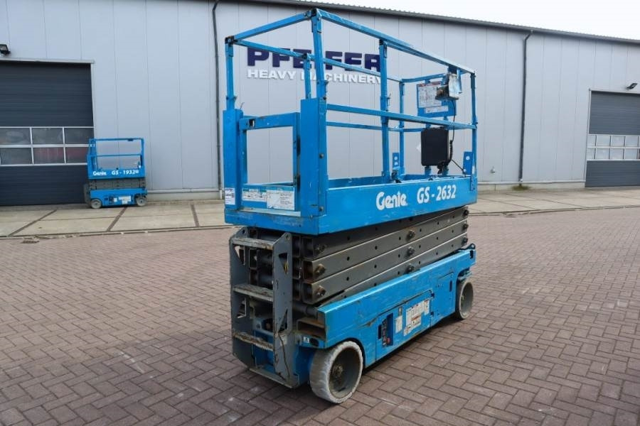 Genie GS2632 Electric, Working Height 10m, 227kg Capacit - Schaarlift: afbeelding 2 Genie GS2632 Electric, Working Height 10m, 227kg Capacit - Schaarlift: afbeelding 2