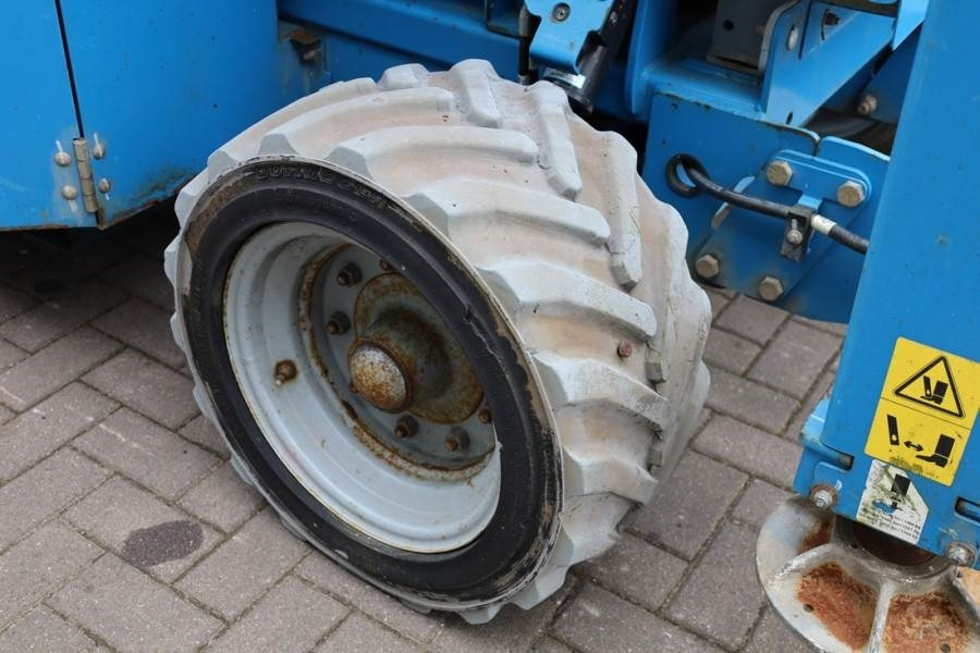 Schaarlift Genie GS4069 Electric, 14m Working Height, 363kg Capacit: afbeelding 10 Schaarlift Genie GS4069 Electric, 14m Working Height, 363kg Capacit: afbeelding 10