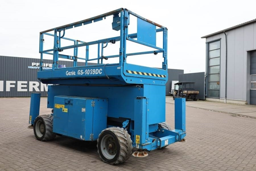 Schaarlift Genie GS4069 Electric, 14m Working Height, 363kg Capacit: afbeelding 7 Schaarlift Genie GS4069 Electric, 14m Working Height, 363kg Capacit: afbeelding 7