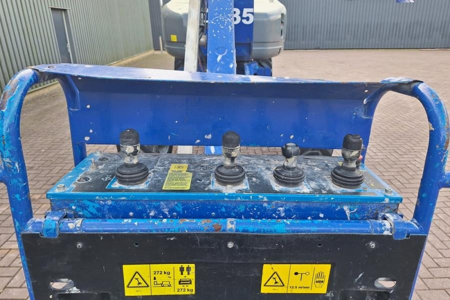 Genie Z135/70 Diesel, 4x4x4 Drive, 43m Lifting Height, 2 - Knikarmhoogwerker: afbeelding 5 Genie Z135/70 Diesel, 4x4x4 Drive, 43m Lifting Height, 2 - Knikarmhoogwerker: afbeelding 5