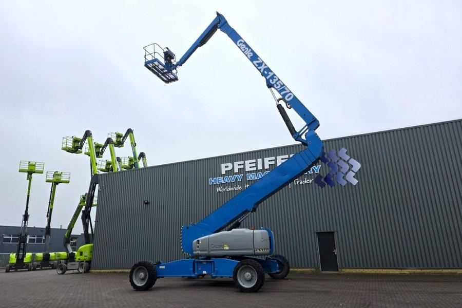 Genie ZX135/70 Diesel, 4x4x4 Drive, 43m Lifting Height, - Knikarmhoogwerker: afbeelding 2 Genie ZX135/70 Diesel, 4x4x4 Drive, 43m Lifting Height, - Knikarmhoogwerker: afbeelding 2