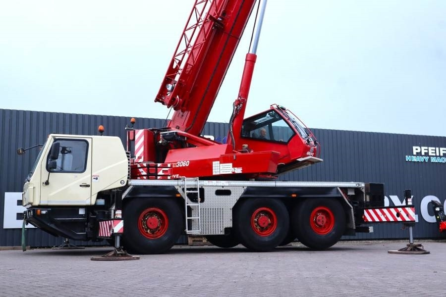 Grove GMK3060 Diesel, 6x6x6 Drive, 60t Capacity, 43m Mai - Alle terrein kraan: afbeelding 2 Grove GMK3060 Diesel, 6x6x6 Drive, 60t Capacity, 43m Mai - Alle terrein kraan: afbeelding 2