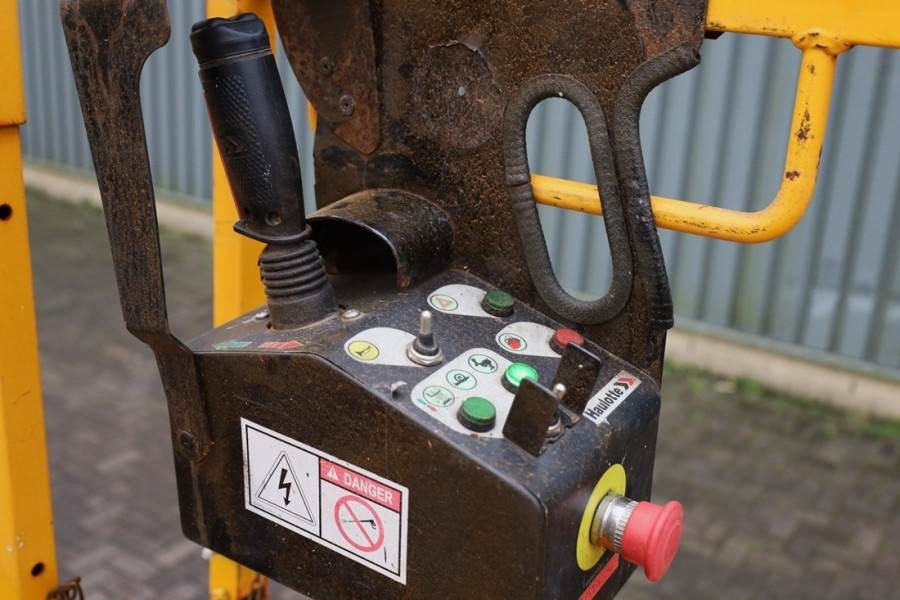 Haulotte Compact 10N Electric, 10m Working Height, 230kg Ca - Schaarlift: afbeelding 4 Haulotte Compact 10N Electric, 10m Working Height, 230kg Ca - Schaarlift: afbeelding 4