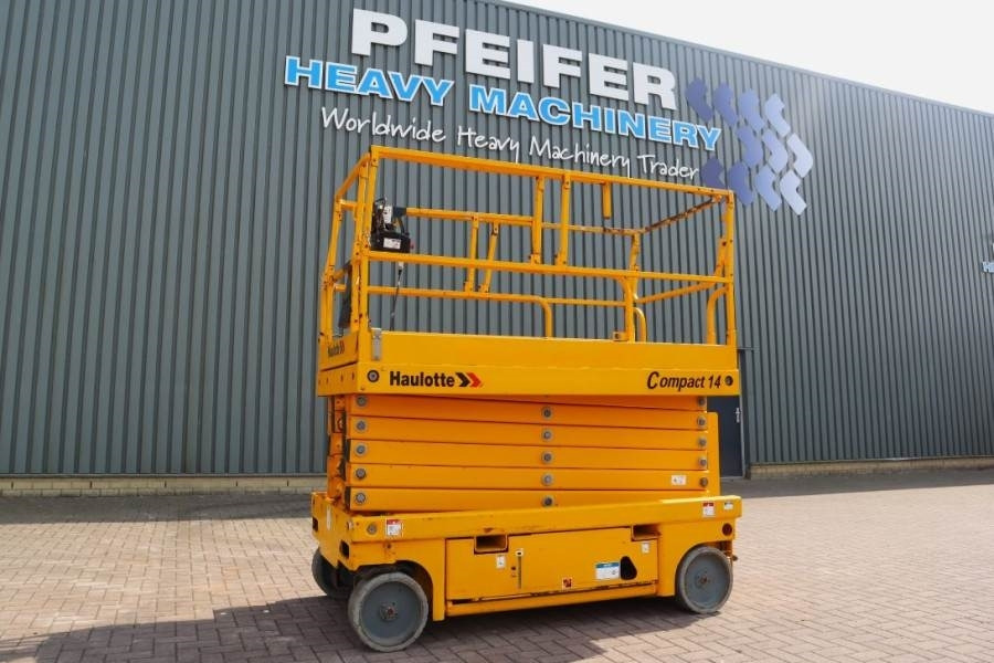 Haulotte Compact 14 Electric, 14m Working Height, 350kg Cap - Schaarlift: afbeelding 1 Haulotte Compact 14 Electric, 14m Working Height, 350kg Cap - Schaarlift: afbeelding 1
