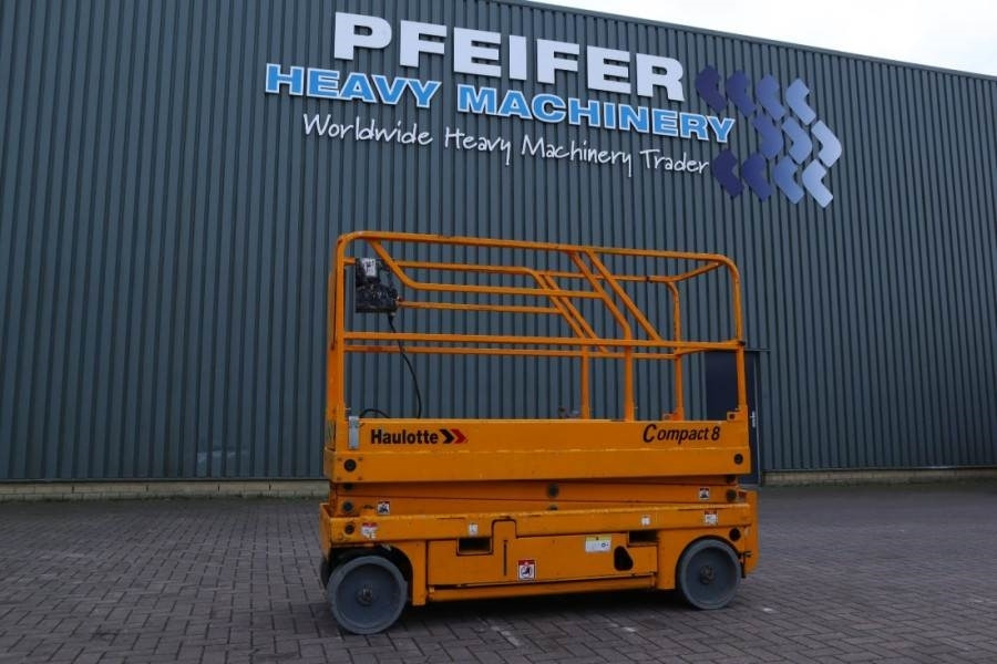 Haulotte Compact 8 Electric, 8.2m Working Height, 350kg Cap - Schaarlift: afbeelding 1 Haulotte Compact 8 Electric, 8.2m Working Height, 350kg Cap - Schaarlift: afbeelding 1