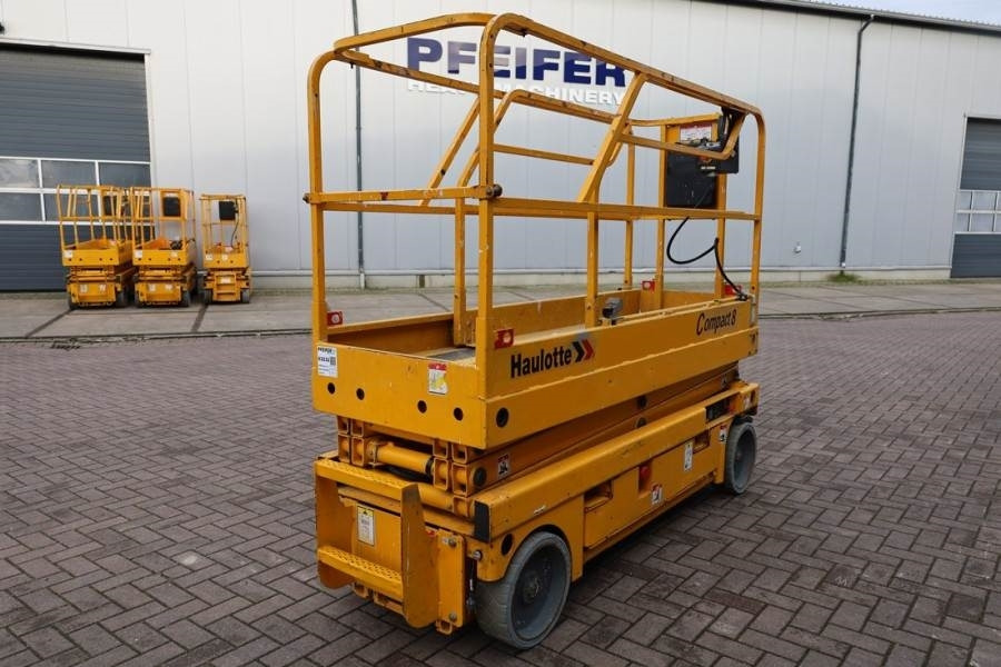 Haulotte Compact 8 Electric, 8.2m Working Height, 350kg Cap - Schaarlift: afbeelding 2 Haulotte Compact 8 Electric, 8.2m Working Height, 350kg Cap - Schaarlift: afbeelding 2