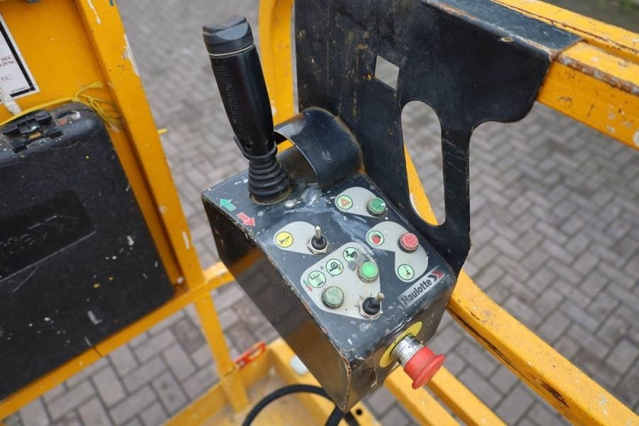 Haulotte Compact 8 Electric, 8.2m Working Height, 350kg Cap - Schaarlift: afbeelding 5 Haulotte Compact 8 Electric, 8.2m Working Height, 350kg Cap - Schaarlift: afbeelding 5