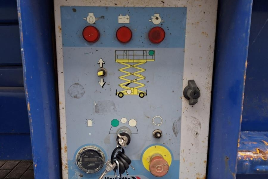 Haulotte H12SX Diesel, 4x4 Drive, 12m Working Height, 700kg - Schaarlift: afbeelding 4 Haulotte H12SX Diesel, 4x4 Drive, 12m Working Height, 700kg - Schaarlift: afbeelding 4