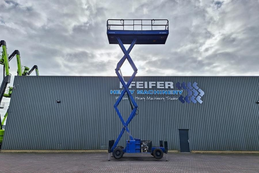 Haulotte H12SXL Diesel, 4x4 Drive, 12m Working Height, 700k - Schaarlift: afbeelding 3 Haulotte H12SXL Diesel, 4x4 Drive, 12m Working Height, 700k - Schaarlift: afbeelding 3