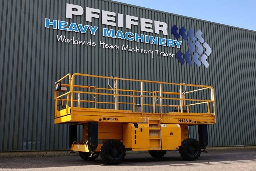 Haulotte H12SXL Diesel, 4x4 Drive, 12m Working Height, 700k - Schaarlift: afbeelding 1 Haulotte H12SXL Diesel, 4x4 Drive, 12m Working Height, 700k - Schaarlift: afbeelding 1