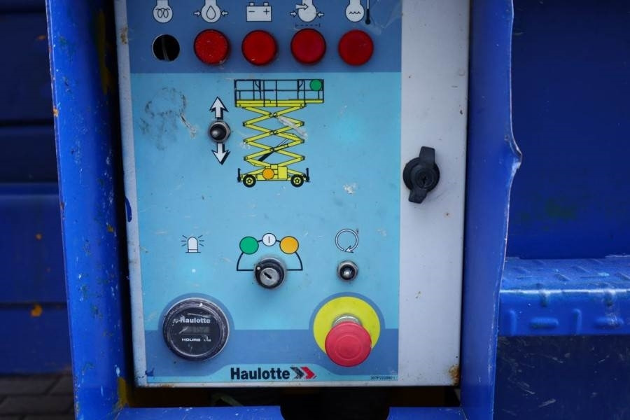 Haulotte H15SX Diesel, 4x4 Drive 15 Working Height, 500kg C - Schaarlift: afbeelding 4 Haulotte H15SX Diesel, 4x4 Drive 15 Working Height, 500kg C - Schaarlift: afbeelding 4
