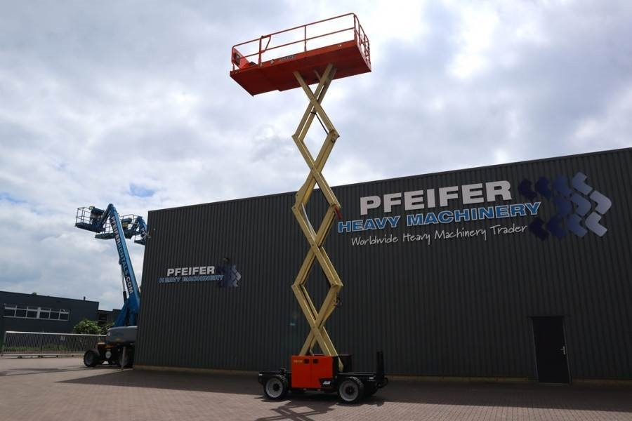 JLG RT3369 Unused, Diesel, 12m Working Height, 454kg C - Schaarlift: afbeelding 3 JLG RT3369 Unused, Diesel, 12m Working Height, 454kg C - Schaarlift: afbeelding 3