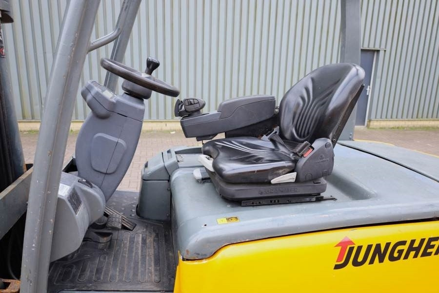 Jungheinrich EFG550 Electric, 5000kg Capacity, Lifting Height 3 - Diesel heftruck: afbeelding 4 Jungheinrich EFG550 Electric, 5000kg Capacity, Lifting Height 3 - Diesel heftruck: afbeelding 4
