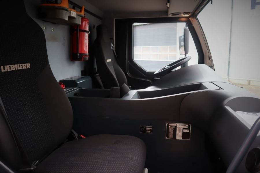 Alle terrein kraan Liebherr LTM1070-4.2 Dutch Vehicle Registration, Valid Insp: afbeelding 15