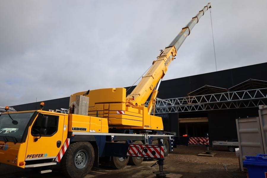 Liebherr LTM1250-5.1 Dutch Registration, Paragraph 70, 10x6 - Alle terrein kraan: afbeelding 2 Liebherr LTM1250-5.1 Dutch Registration, Paragraph 70, 10x6 - Alle terrein kraan: afbeelding 2