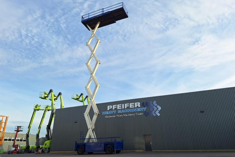 Liftlux SL205-25D4WDS/P Diesel, 4x4 Drive, Hydraulic Deck - Knikarmhoogwerker: afbeelding 3 Liftlux SL205-25D4WDS/P Diesel, 4x4 Drive, Hydraulic Deck - Knikarmhoogwerker: afbeelding 3