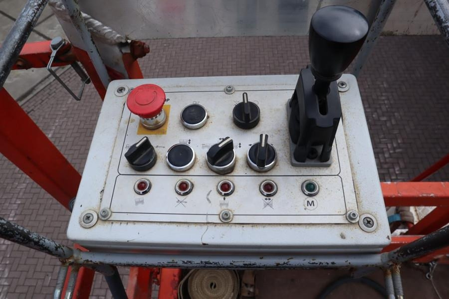 Liftlux SL320-30DS Diesel, 4x4 Drive, 34m Working Height, - Schaarlift: afbeelding 4 Liftlux SL320-30DS Diesel, 4x4 Drive, 34m Working Height, - Schaarlift: afbeelding 4