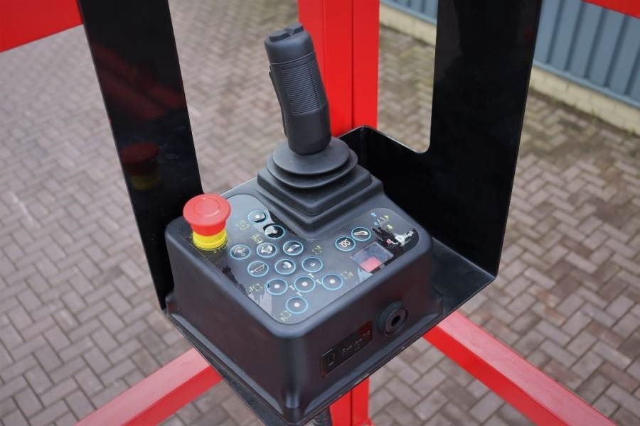 Magni DS1523RT New And Available Directly From Stock, Di - Schaarlift: afbeelding 4 Magni DS1523RT New And Available Directly From Stock, Di - Schaarlift: afbeelding 4