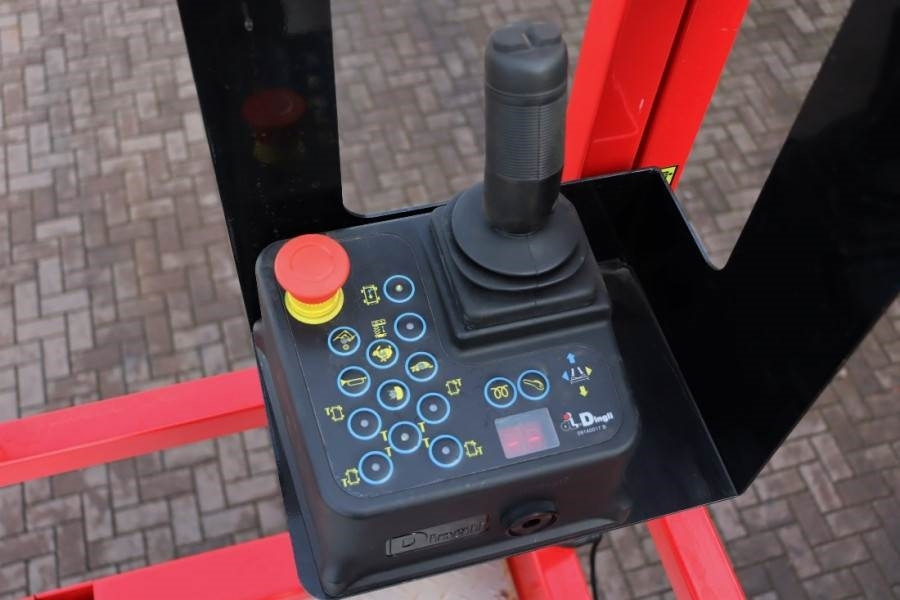 Magni DS1823RT New And Available Directly From Stock, Di - Schaarlift: afbeelding 4 Magni DS1823RT New And Available Directly From Stock, Di - Schaarlift: afbeelding 4