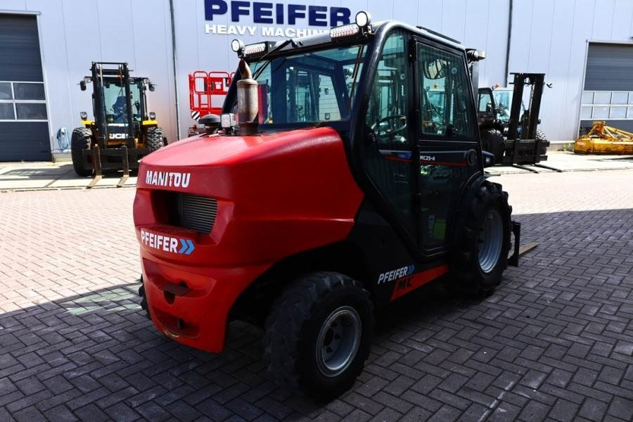 Manitou MC25-4 Valid Inspection, *Guarantee, Diesel, 4x4 D - Ruw terrein heftruck: afbeelding 2 Manitou MC25-4 Valid Inspection, *Guarantee, Diesel, 4x4 D - Ruw terrein heftruck: afbeelding 2