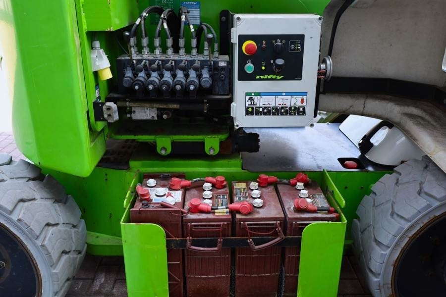 Niftylift HR17N Hybrid MK3 Hybrid Battery & Diesel, 17m Work - Knikarmhoogwerker: afbeelding 4 Niftylift HR17N Hybrid MK3 Hybrid Battery & Diesel, 17m Work - Knikarmhoogwerker: afbeelding 4