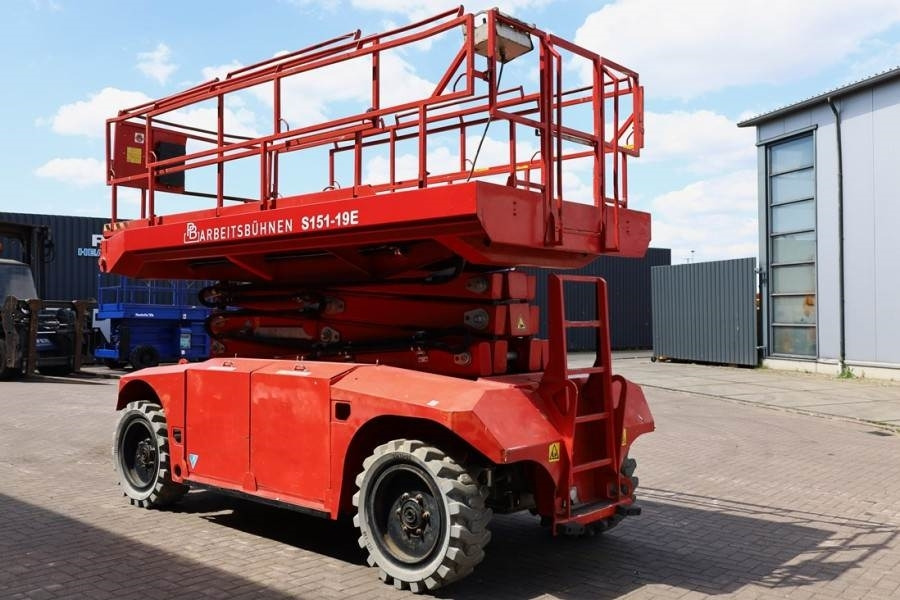 PB LIFT S151-19E 4x4 Electric, 4x4 Drive, 15m Working - Schaarlift: afbeelding 1 PB LIFT S151-19E 4x4 Electric, 4x4 Drive, 15m Working - Schaarlift: afbeelding 1