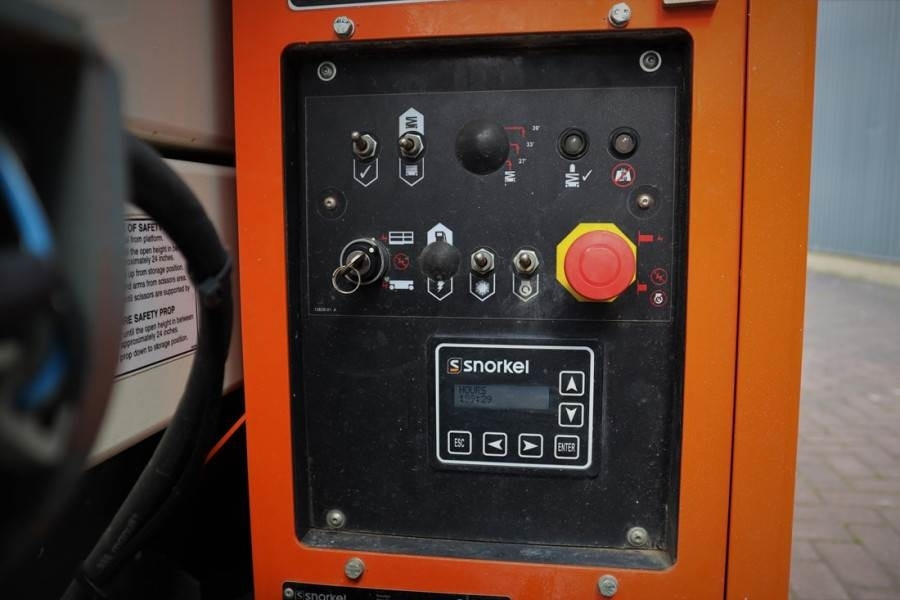 Snorkel S2755RT Valid Inspection, *Guarantee! Diesel, 10.1 - Schaarlift: afbeelding 3 Snorkel S2755RT Valid Inspection, *Guarantee! Diesel, 10.1 - Schaarlift: afbeelding 3