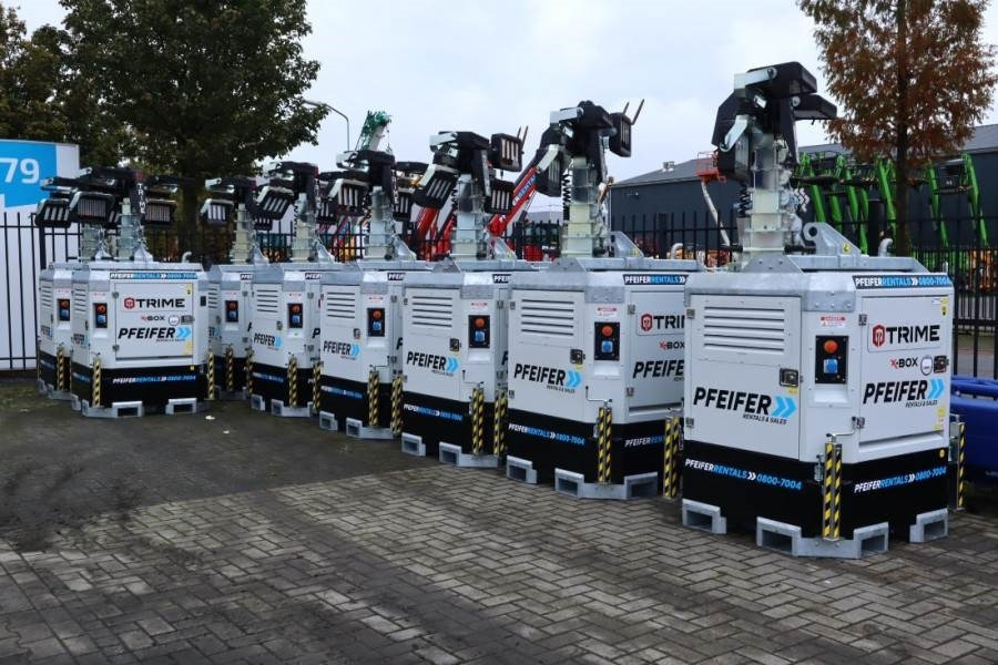 Trime X-BOX 4x320W Valid inspection, *Guarantee! H - Lichtmast: afbeelding 1 Trime X-BOX 4x320W Valid inspection, *Guarantee! H - Lichtmast: afbeelding 1
